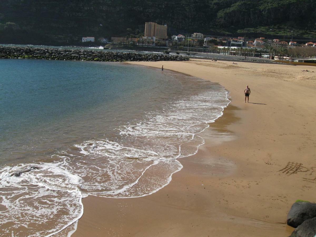 Apartment Machico Near The Beach Esterno foto