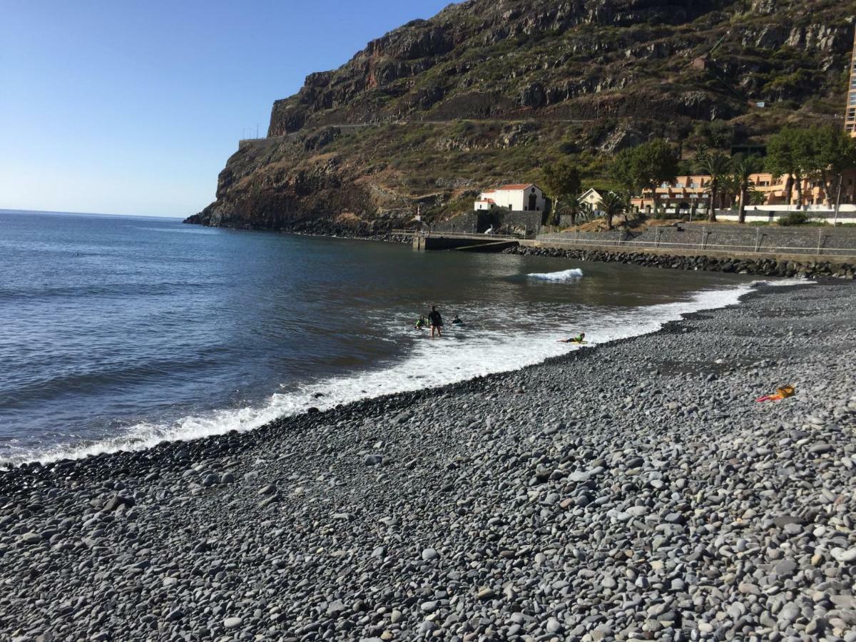 Apartment Machico Near The Beach Esterno foto